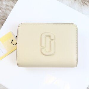 + Video NWT The Covered J Marc Mini Compact Wallet 2S4SMP007S02